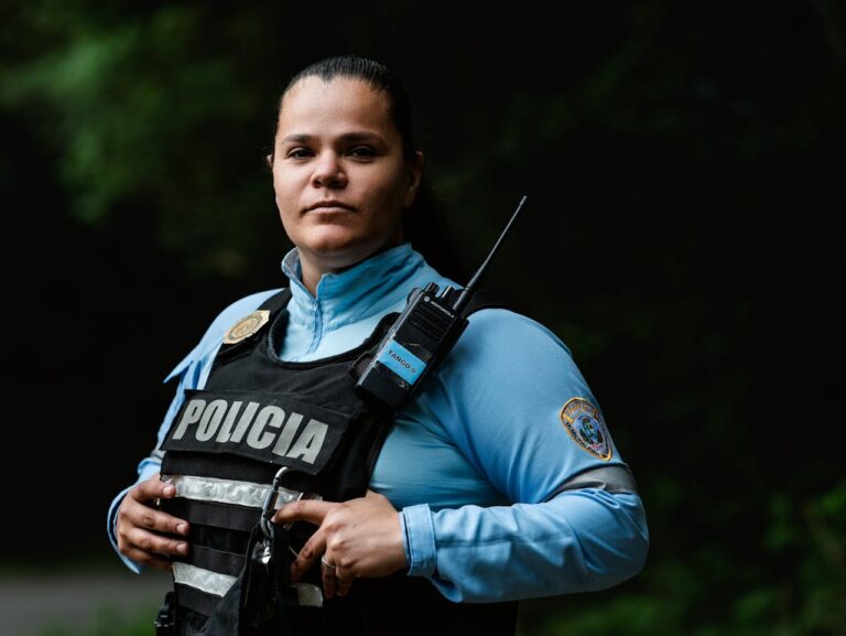 En Suecia, Es delito insultar a la policía